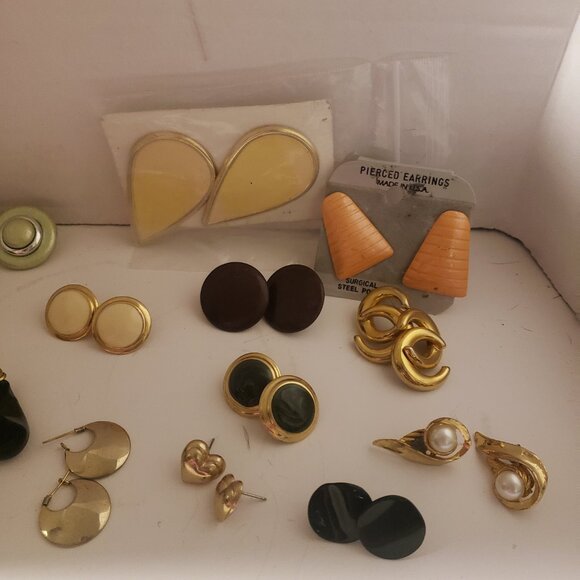 16 Pierced Earrings Bag #4 - Picture 3 of 4